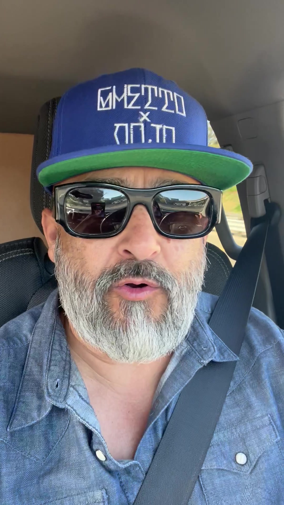 @Ozomatli