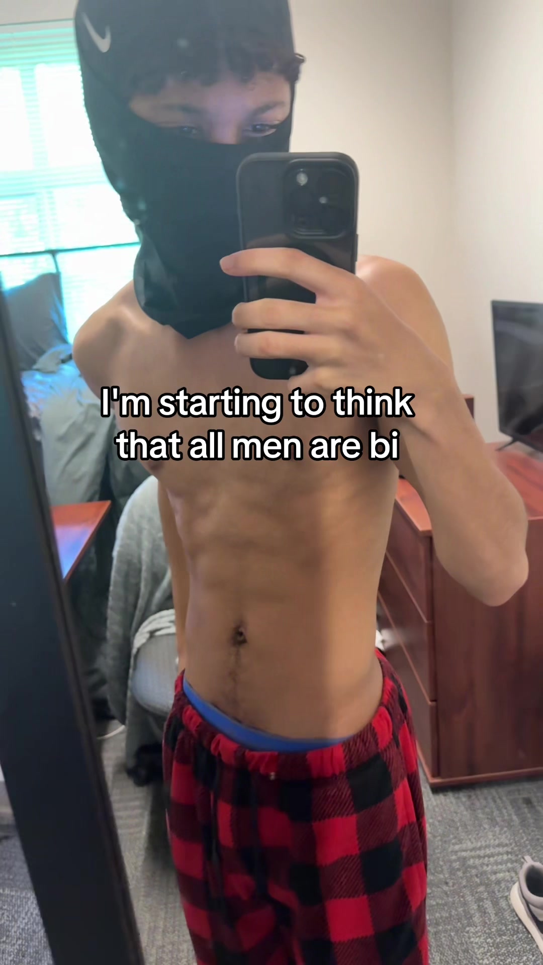 @collegeboyxp