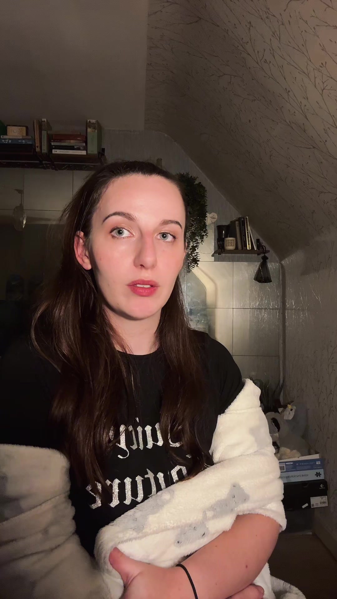 @FalseAngel