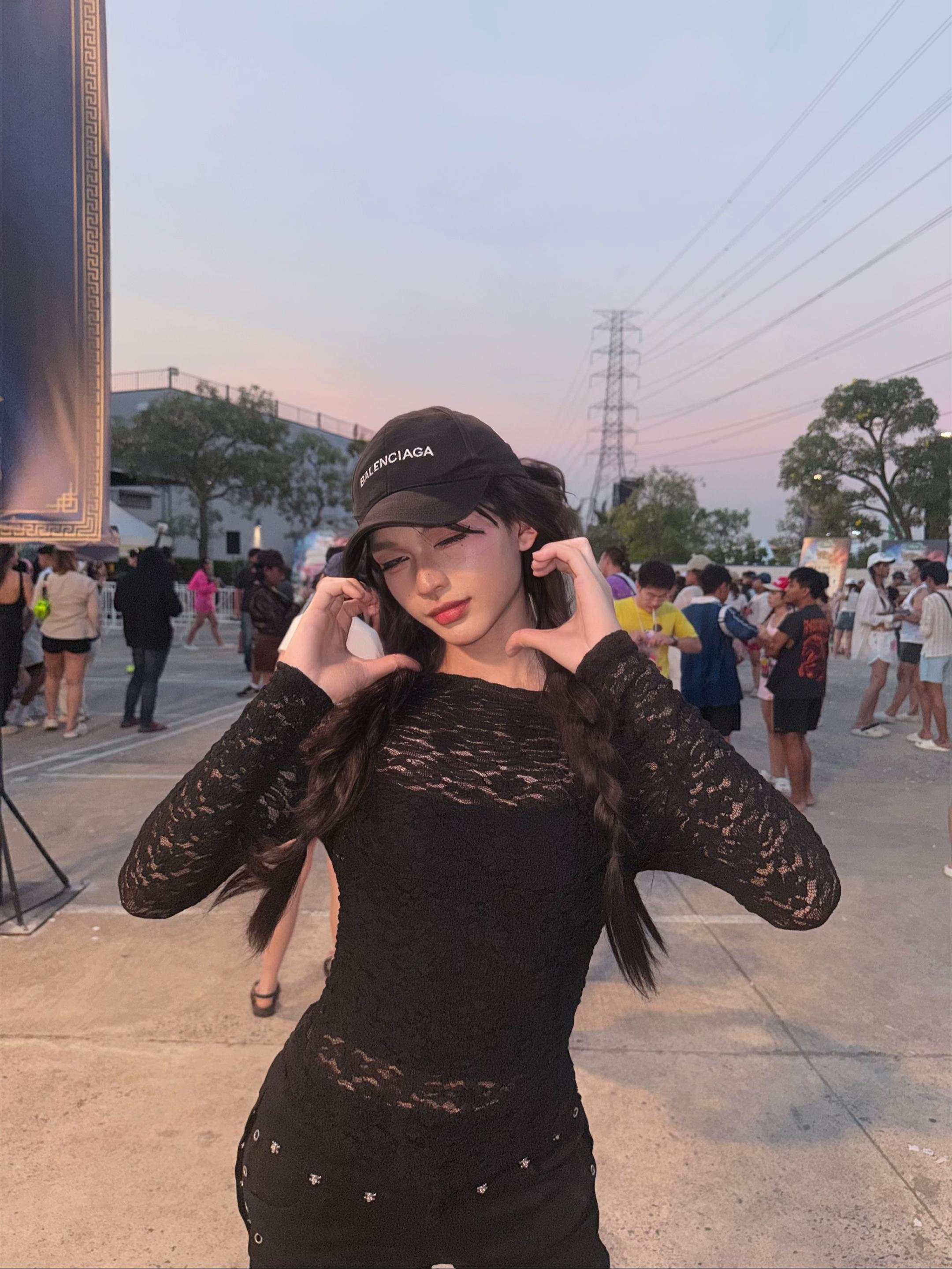 @เติ้ลแต่งหญิง