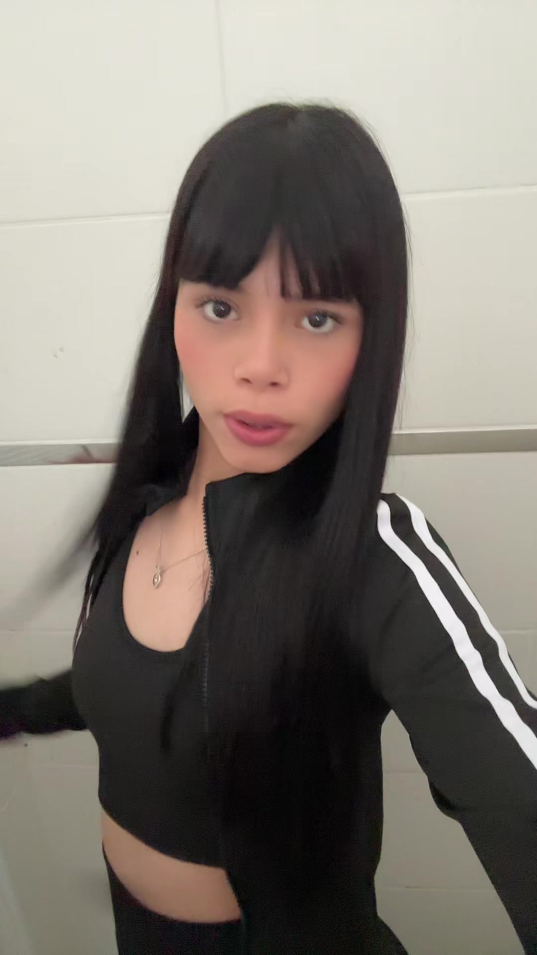 @vaaalll01_