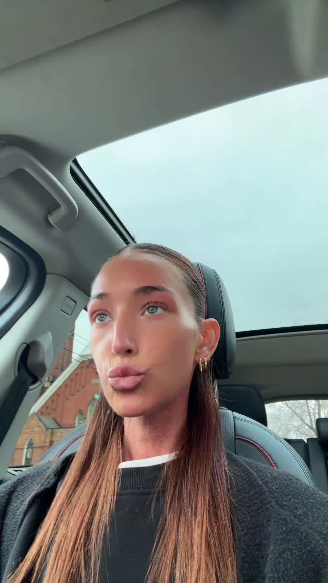 @isabella