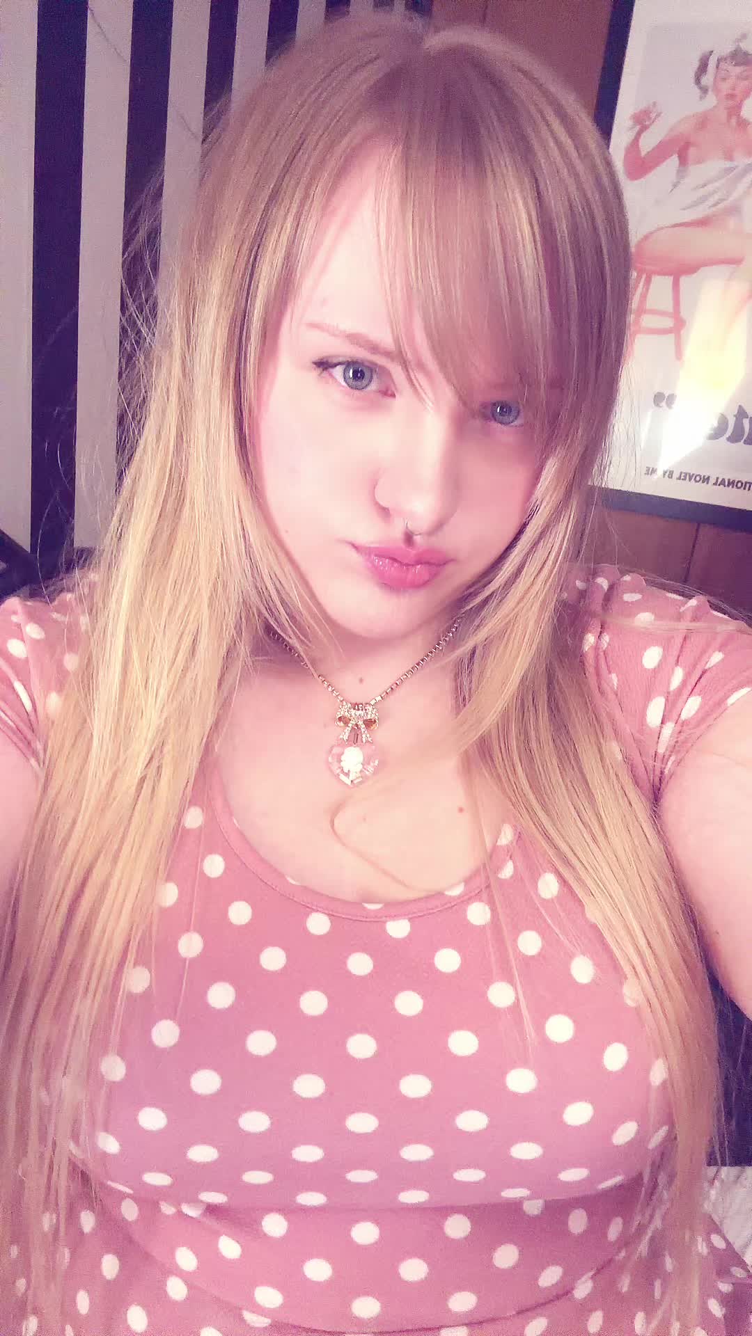 @randomcoolfriendonline
