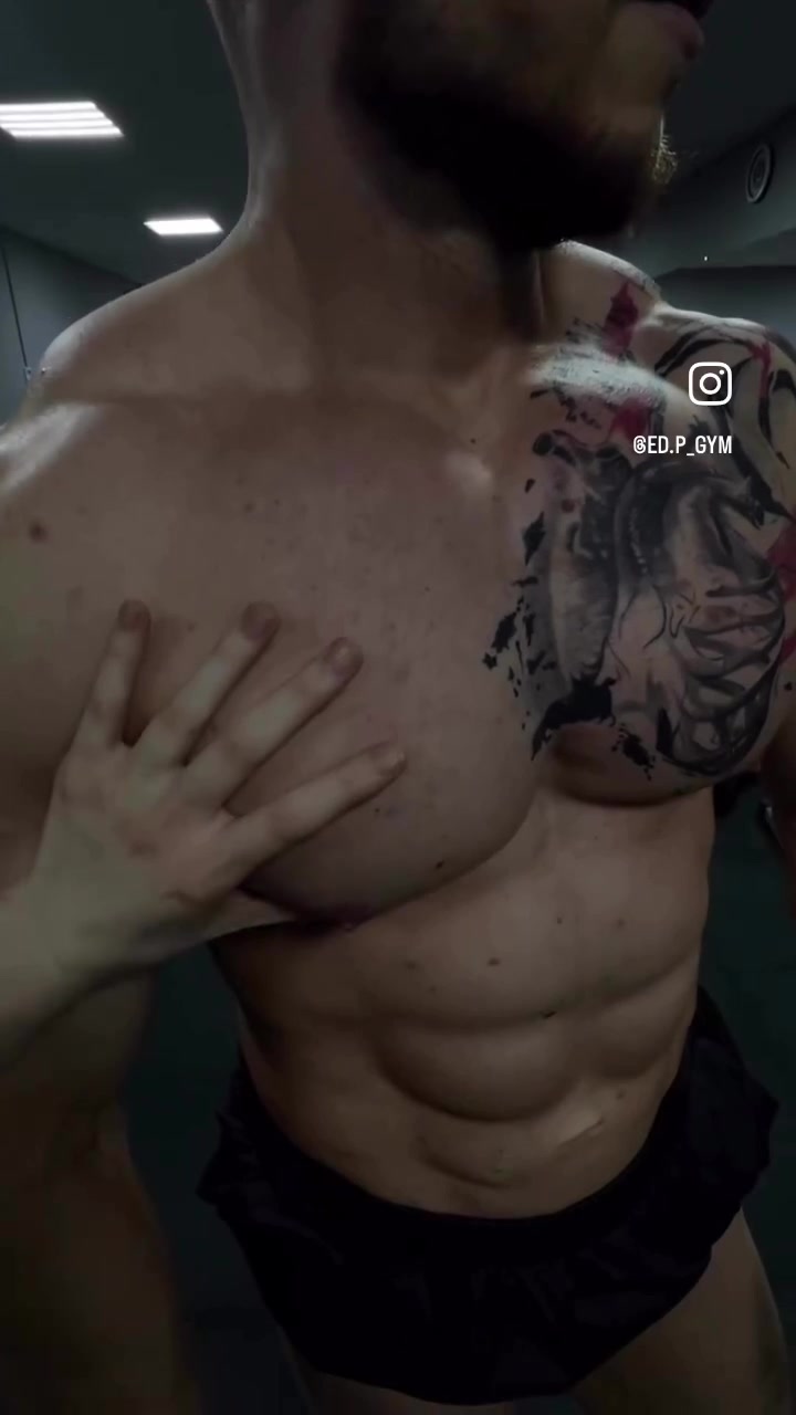 @GayMomentsTiktok
