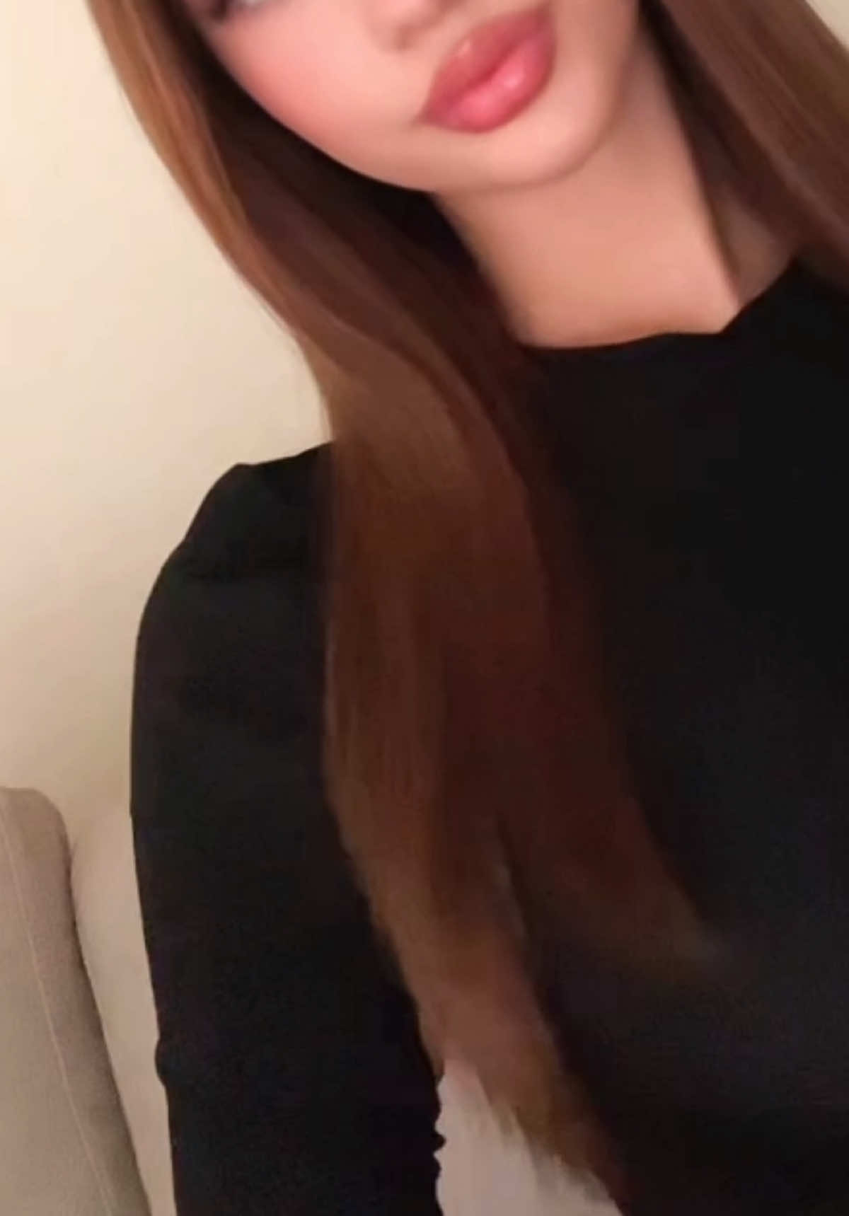 @𝐅𝐥𝐚𝐯𝐢𝐚♡