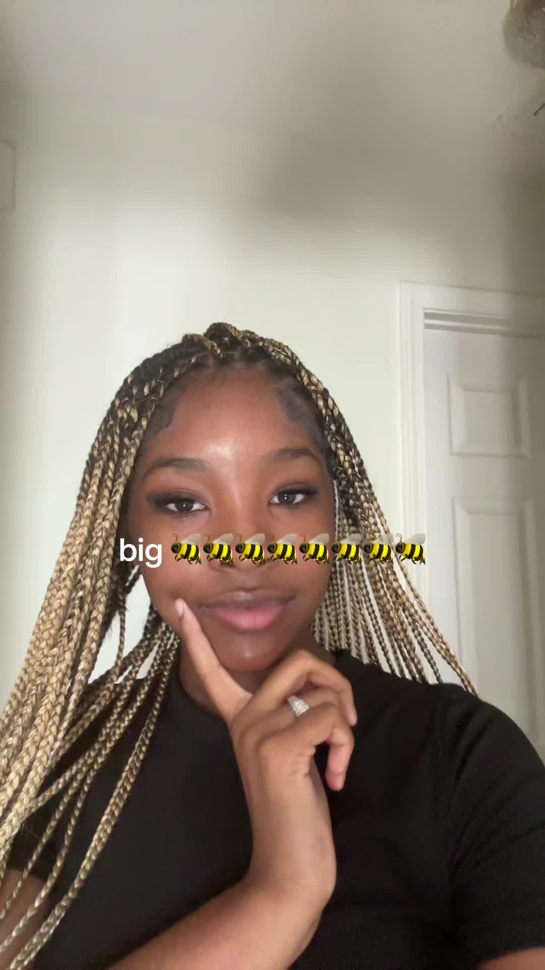 @⃟