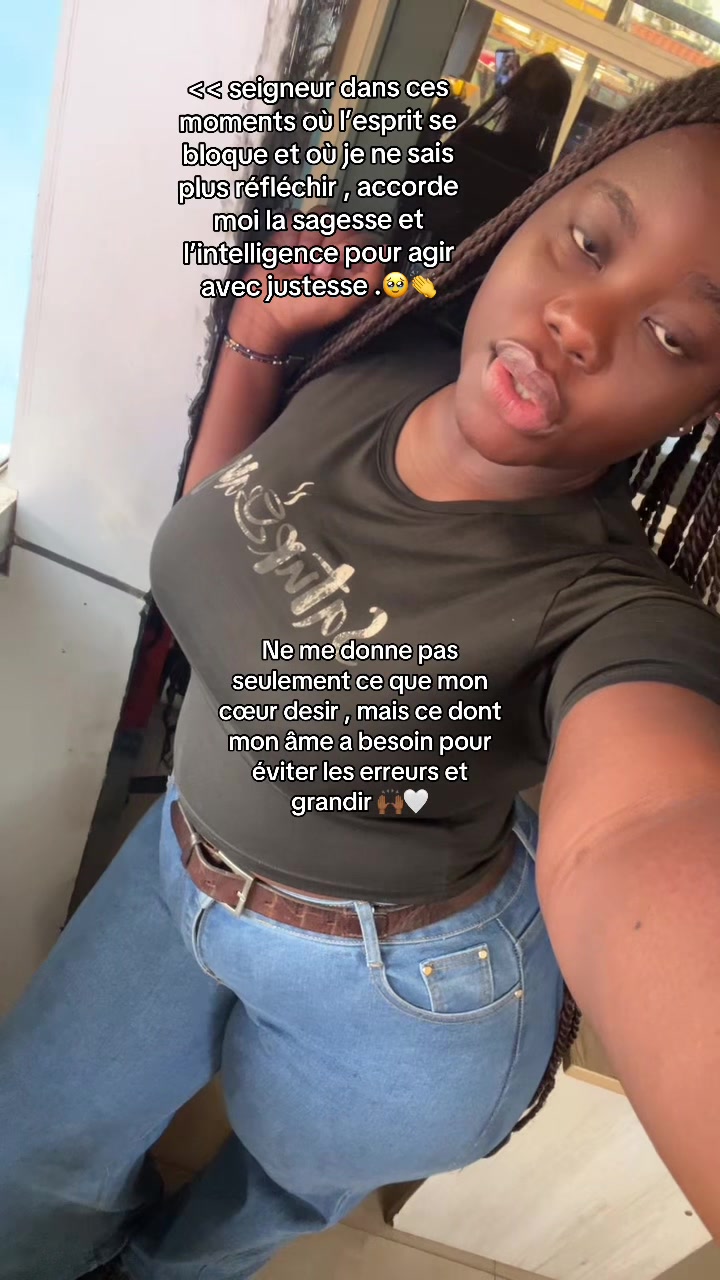 @APOUTSHOU🤍