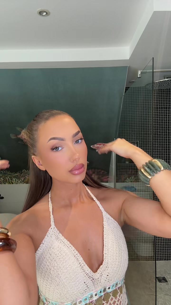 @Alycpzz