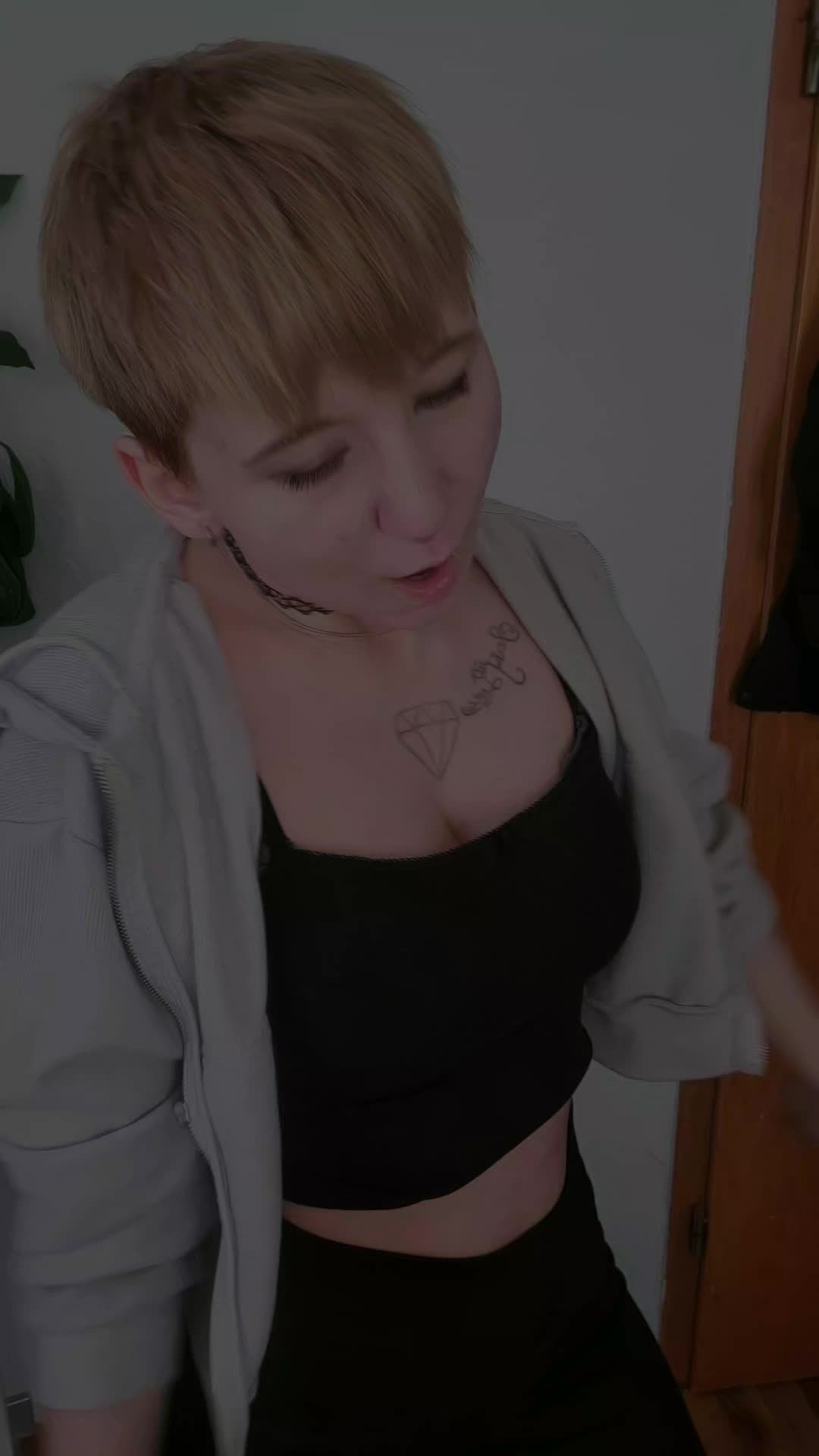 @Nachtfalter🦋