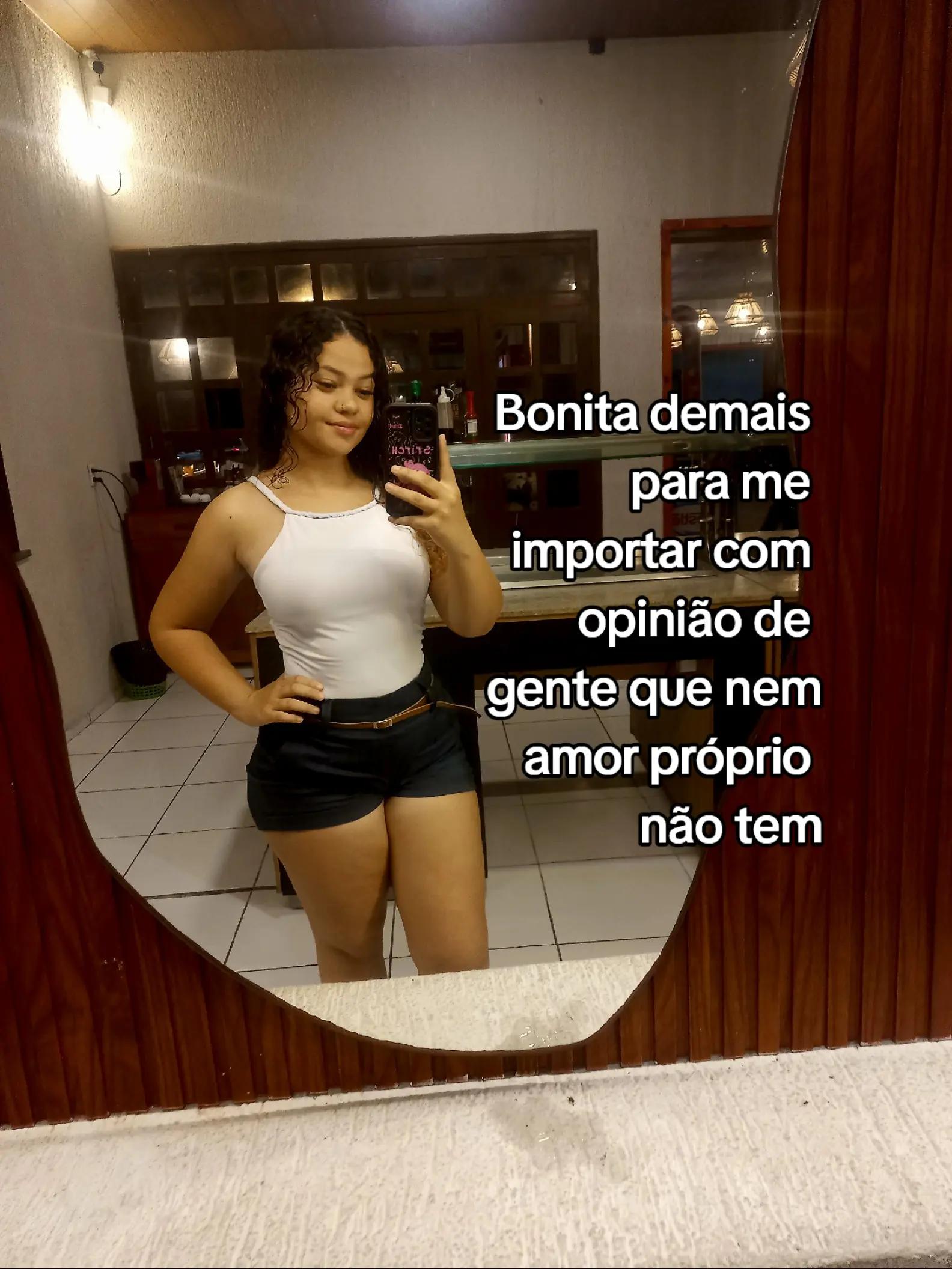 @viviannee