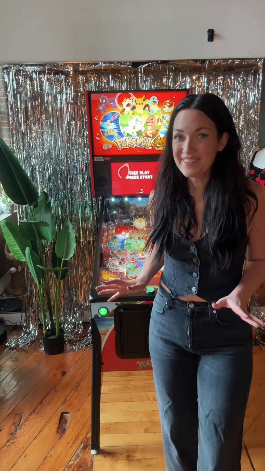 @Mel Plays Pinball