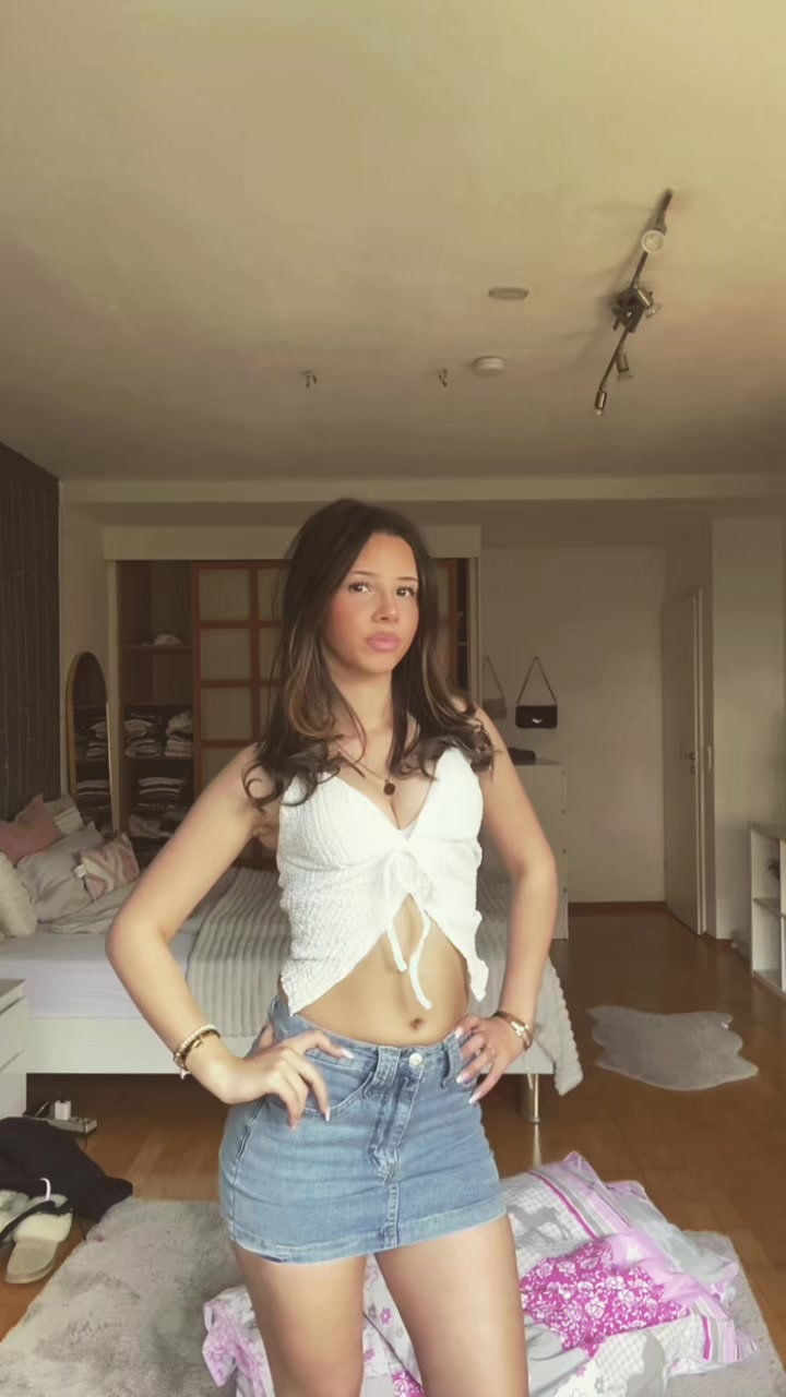 @celina_.jng