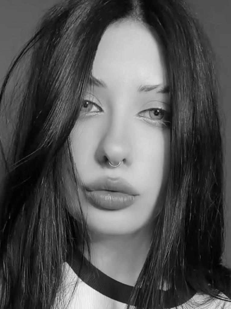 @Sasha Gromova