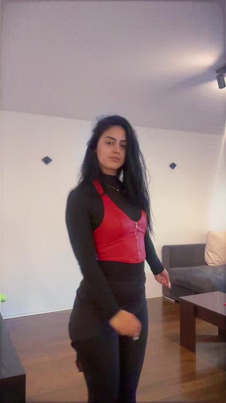 @Elena Jora