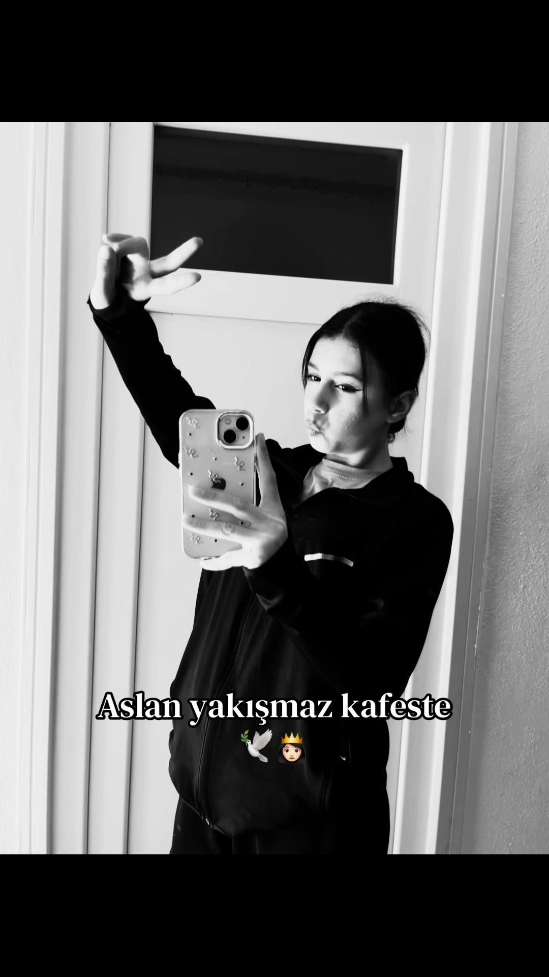 @𝓢𝓮𝓵𝓸_𝓶𝓮𝓵𝓸1919