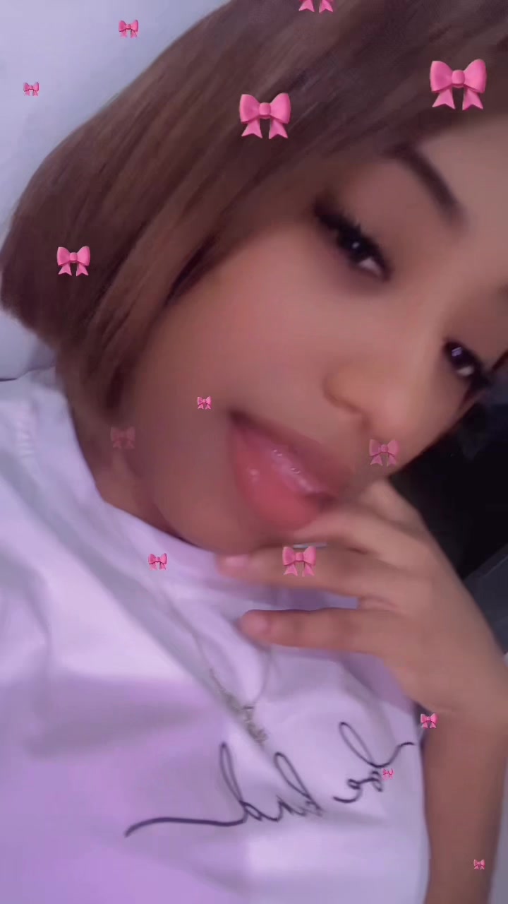@𝒸 𝒽 𝒾 𝓃 𝒶  🍭