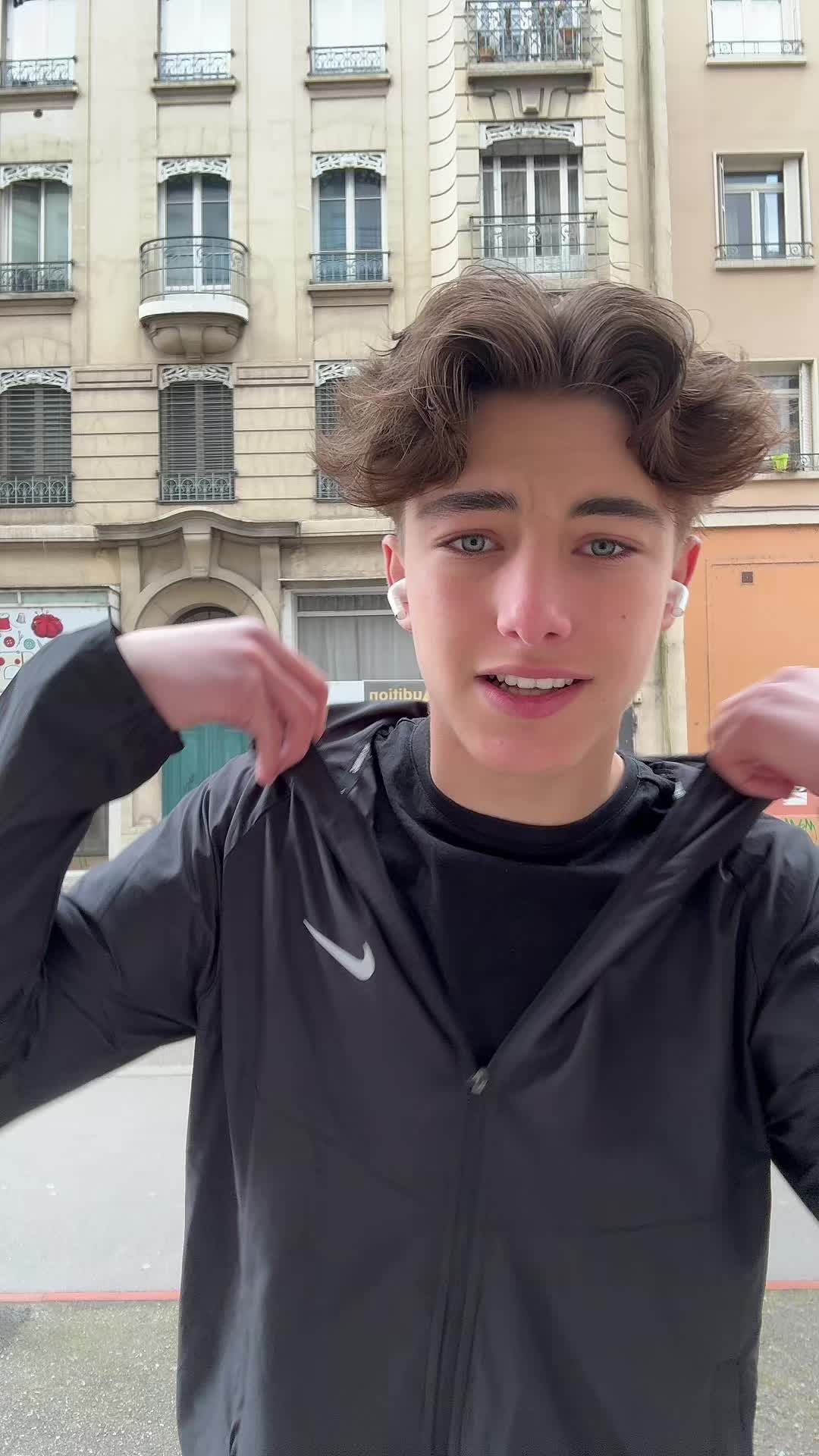 @Mathia$