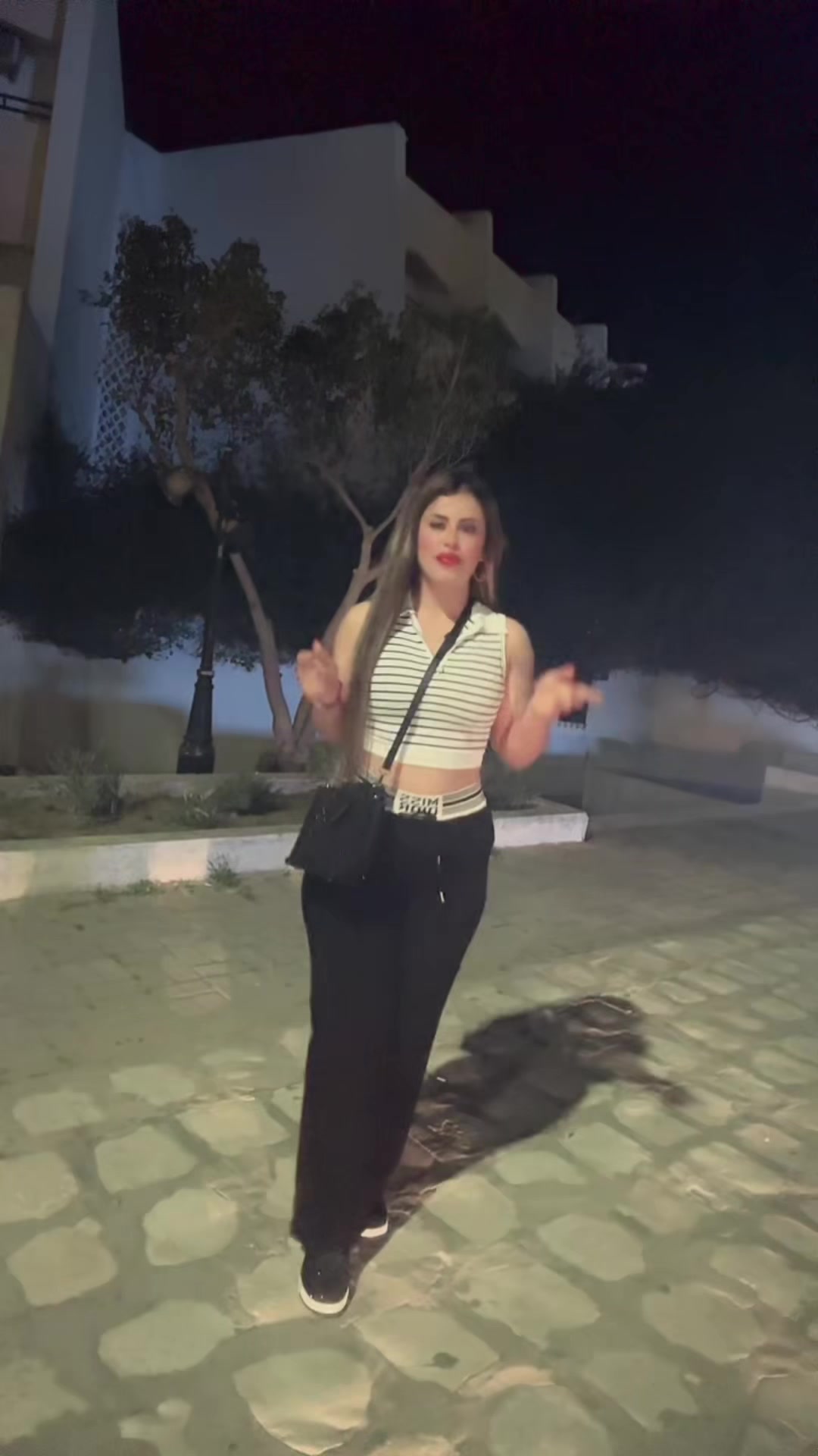 @مغروره ✌️🤭