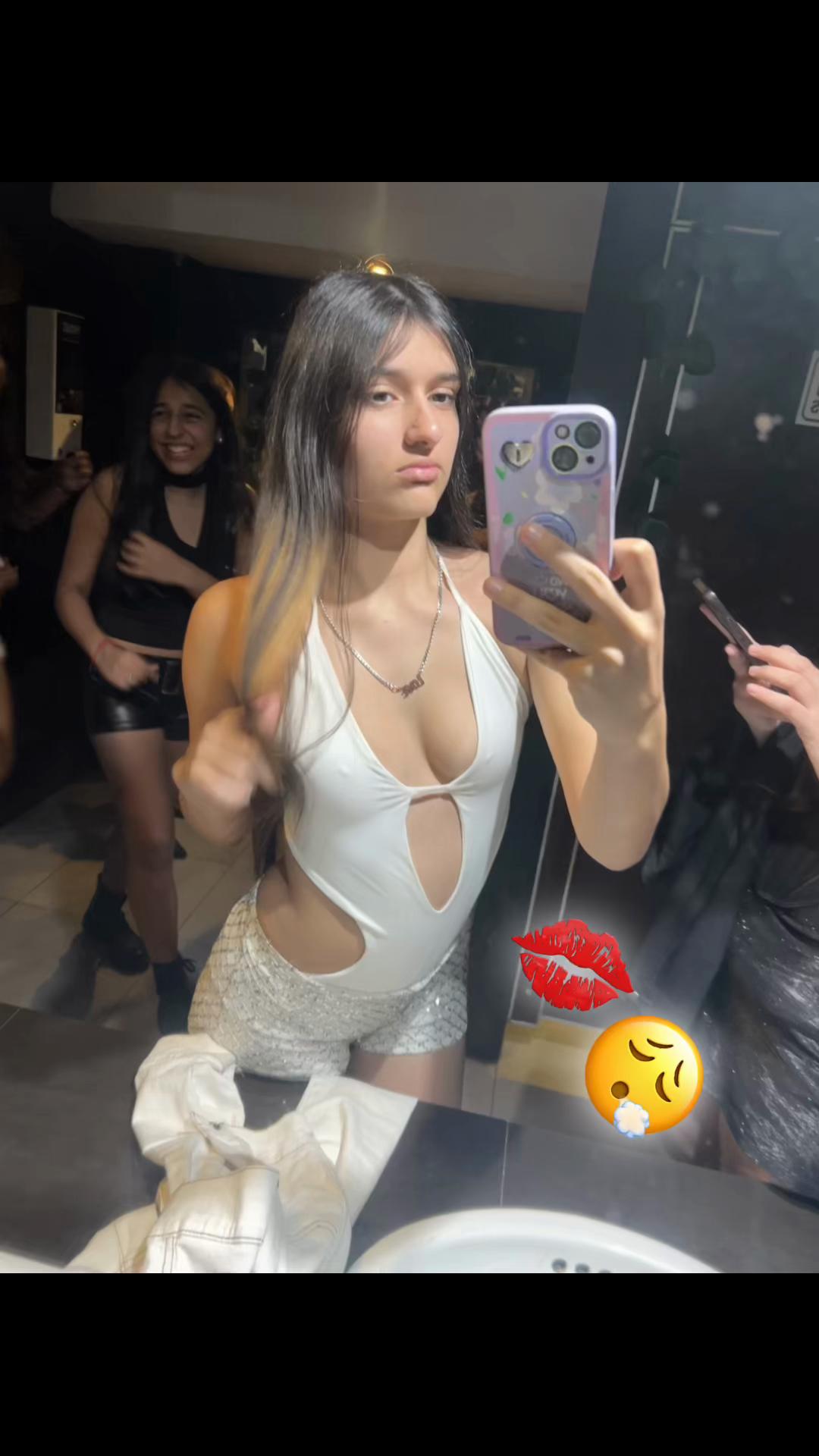 @Agustina 👑