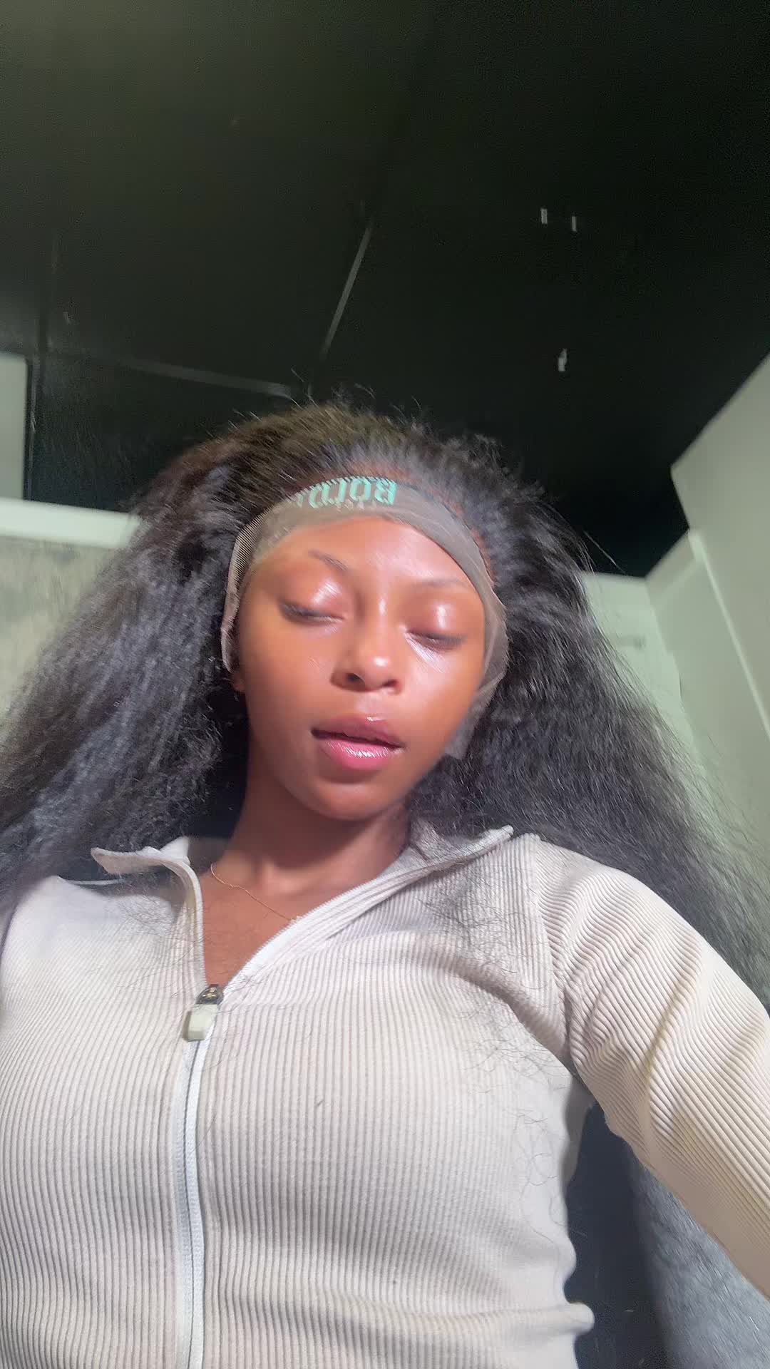 @Niya Riona