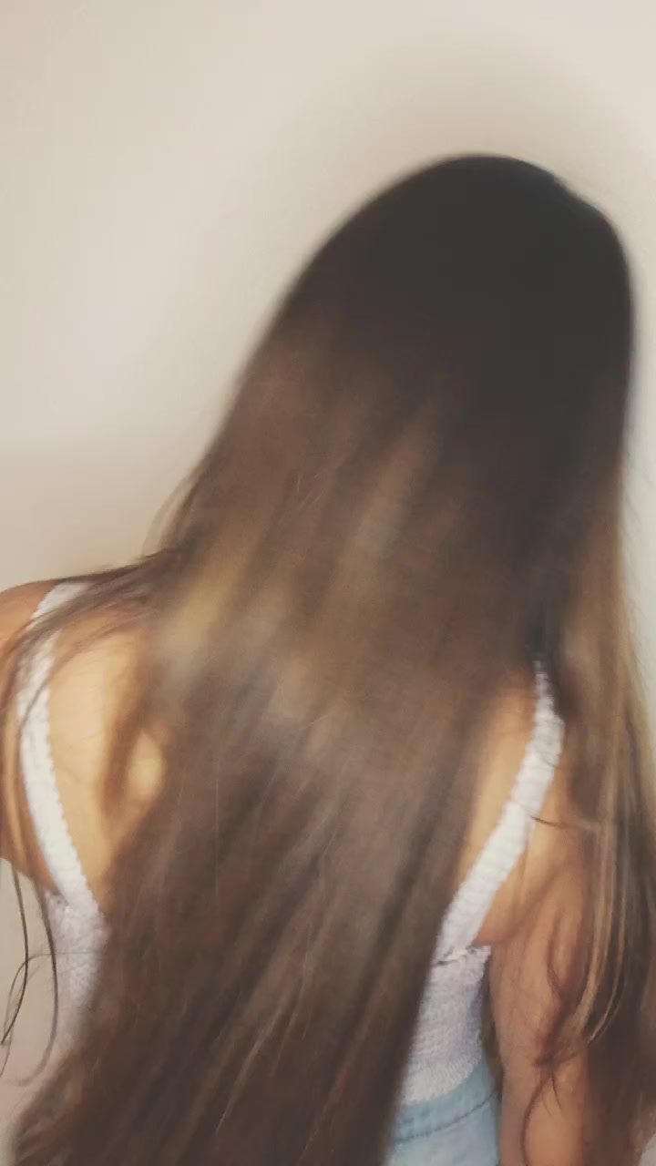 @𝓐𝓲𝓵𝓮𝓷 𝓐𝓷𝓽𝓸𝓷𝓮𝓵𝓵𝓪