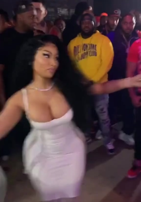 @BARBZ FENDI