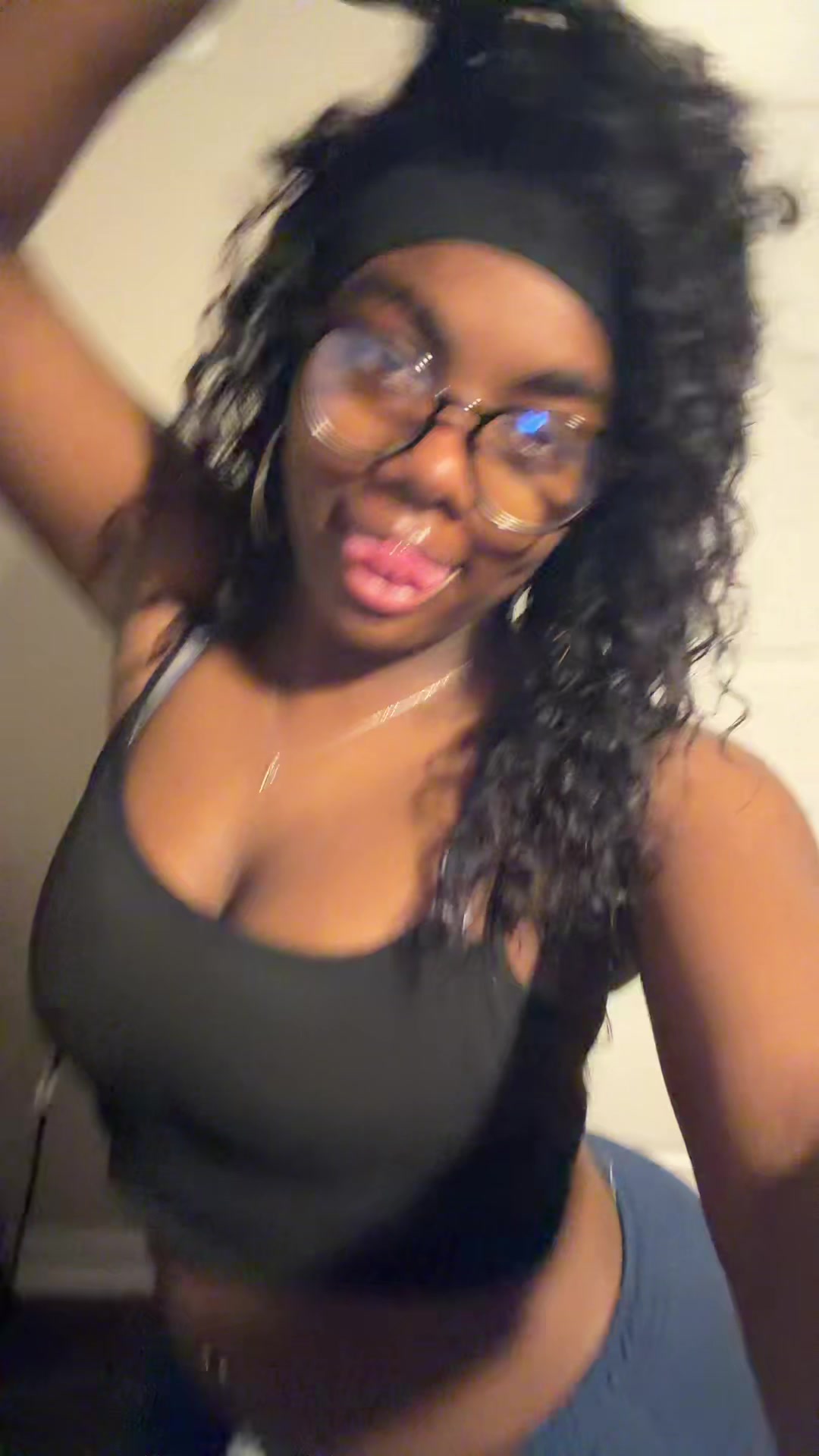 @￶
