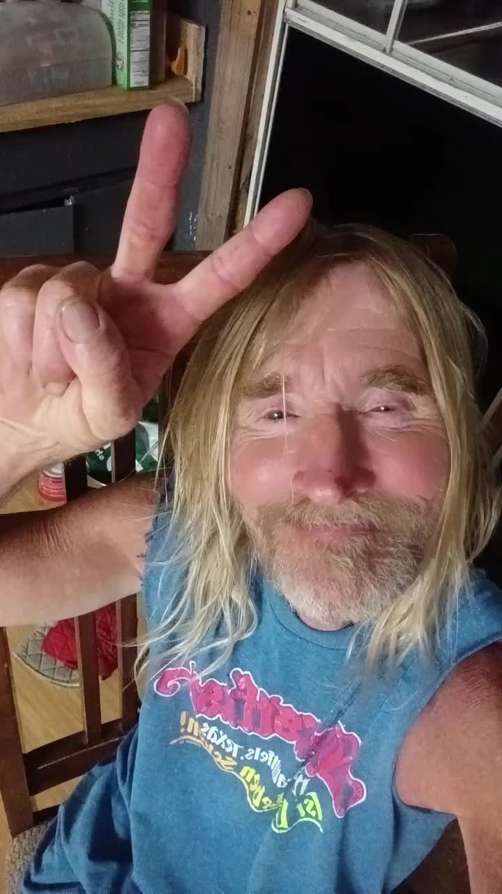 @👑ronbug 🐛🎸🔥