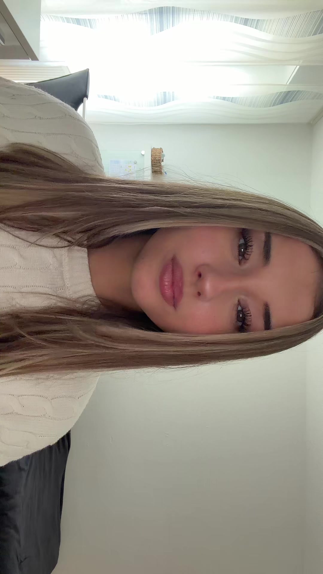 @emi04ly
