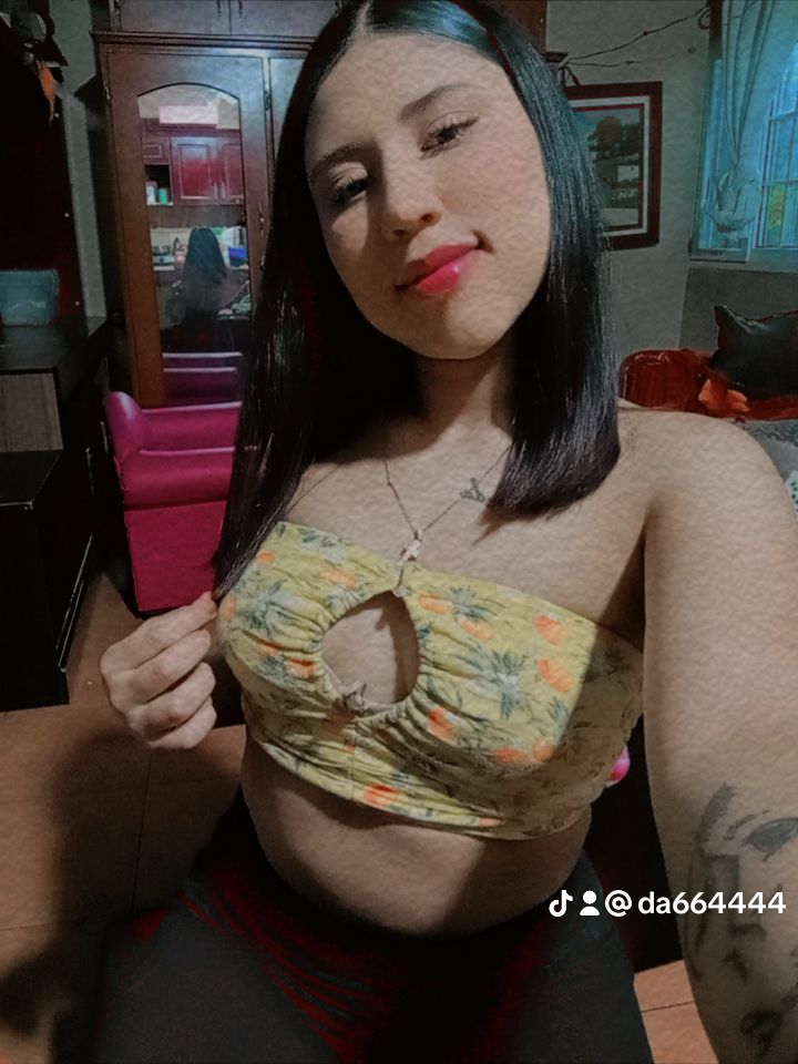 @LA NENA👻👻