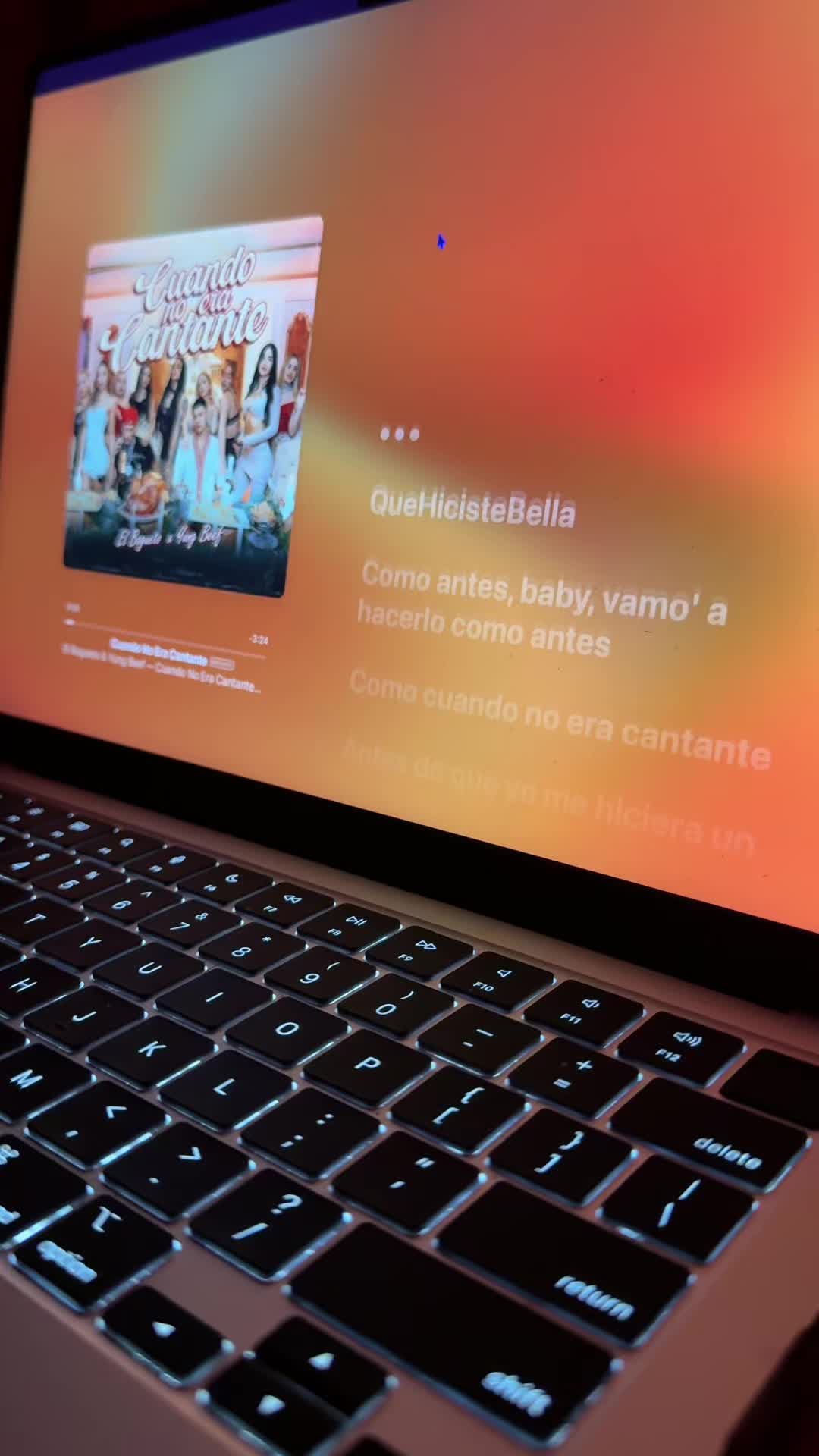 @️🎧🤍🛁