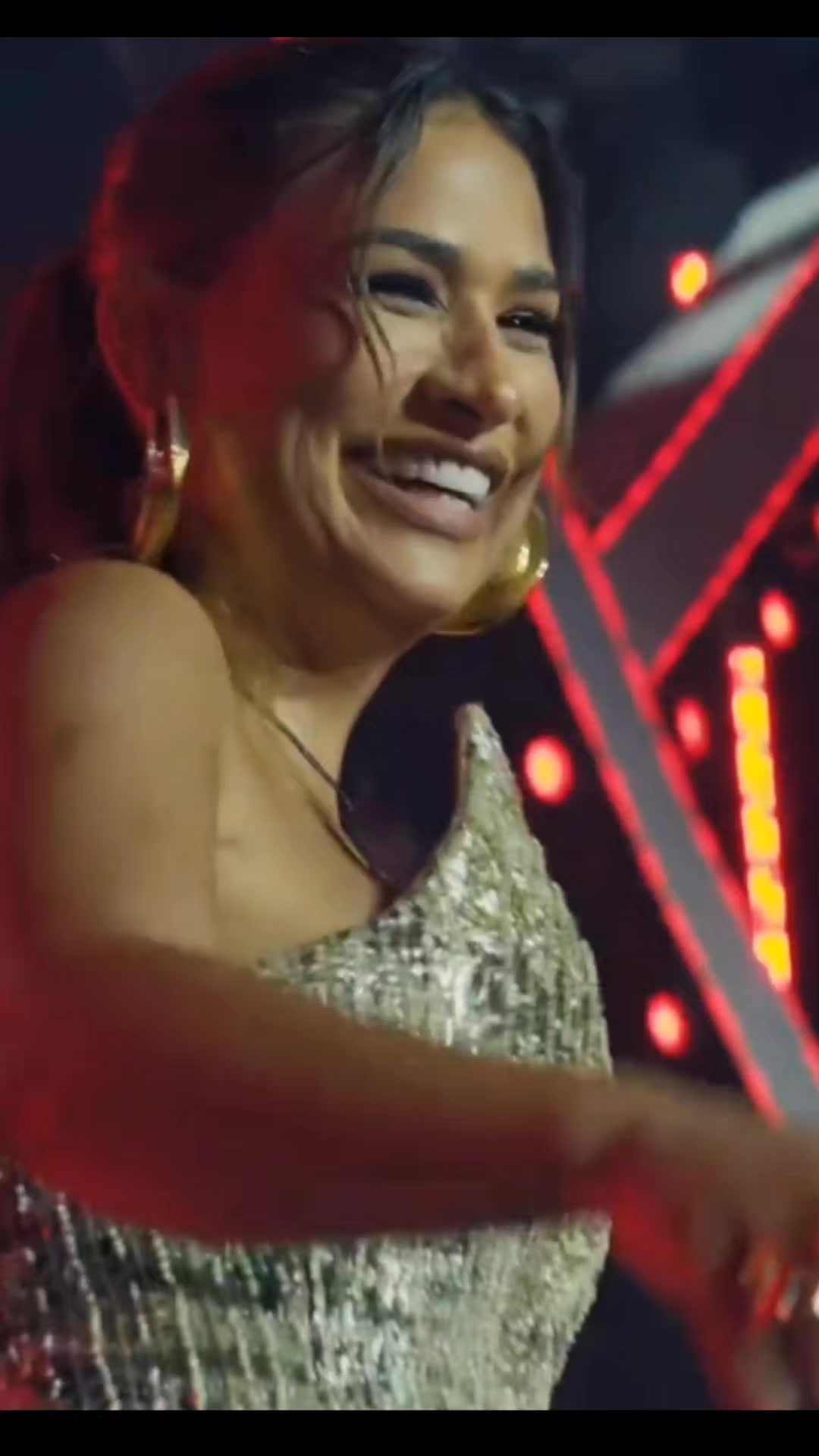 @Simone Mendes cantora