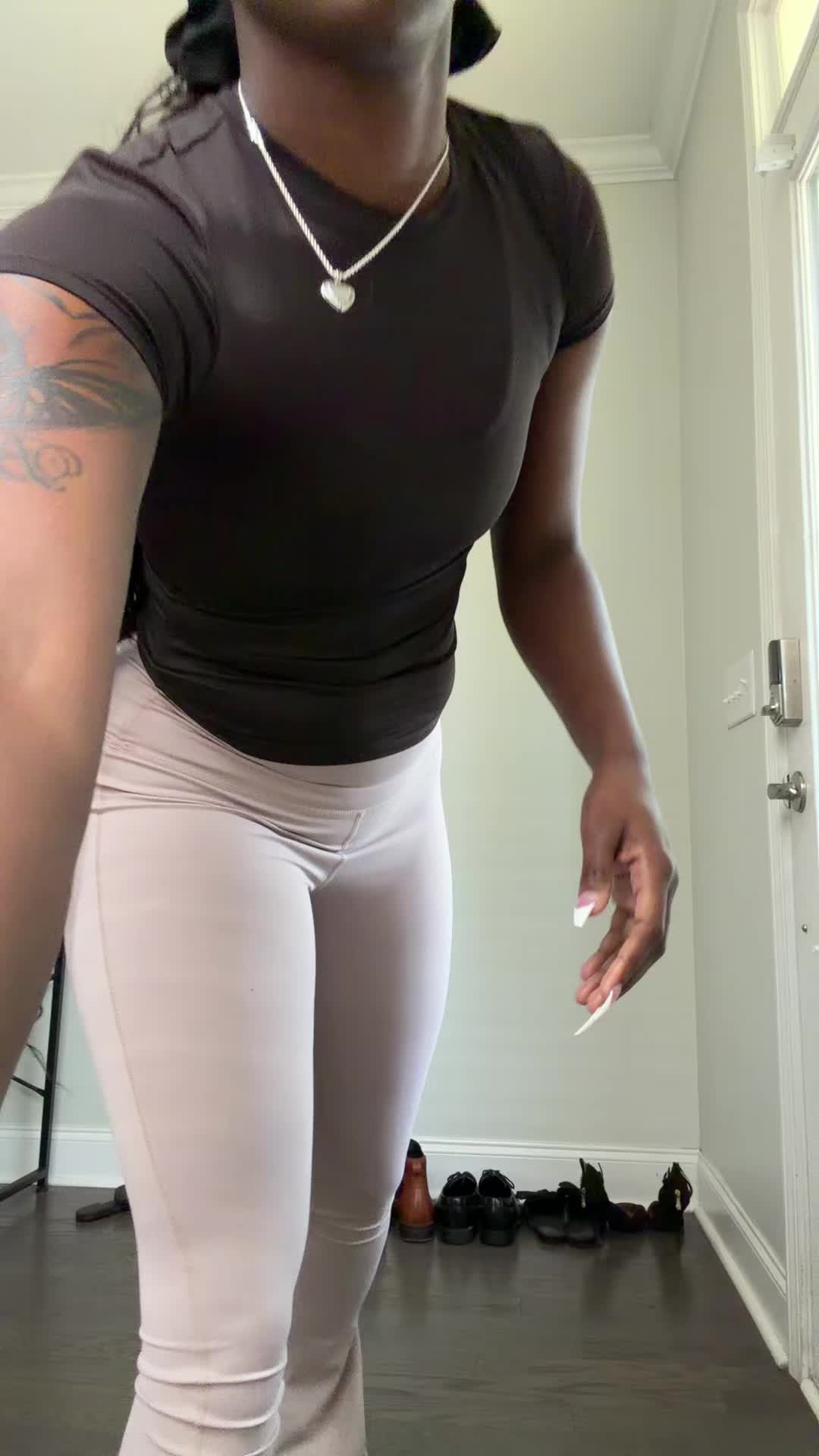 @Layybae🖤🎬