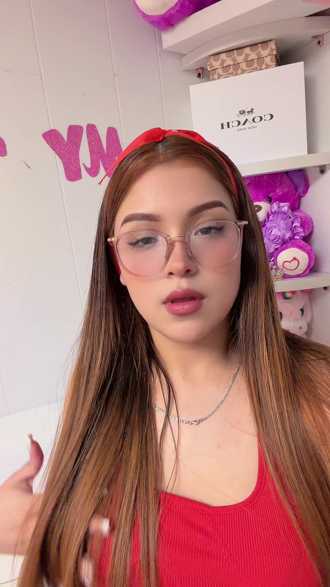 @Naye🌹🌈