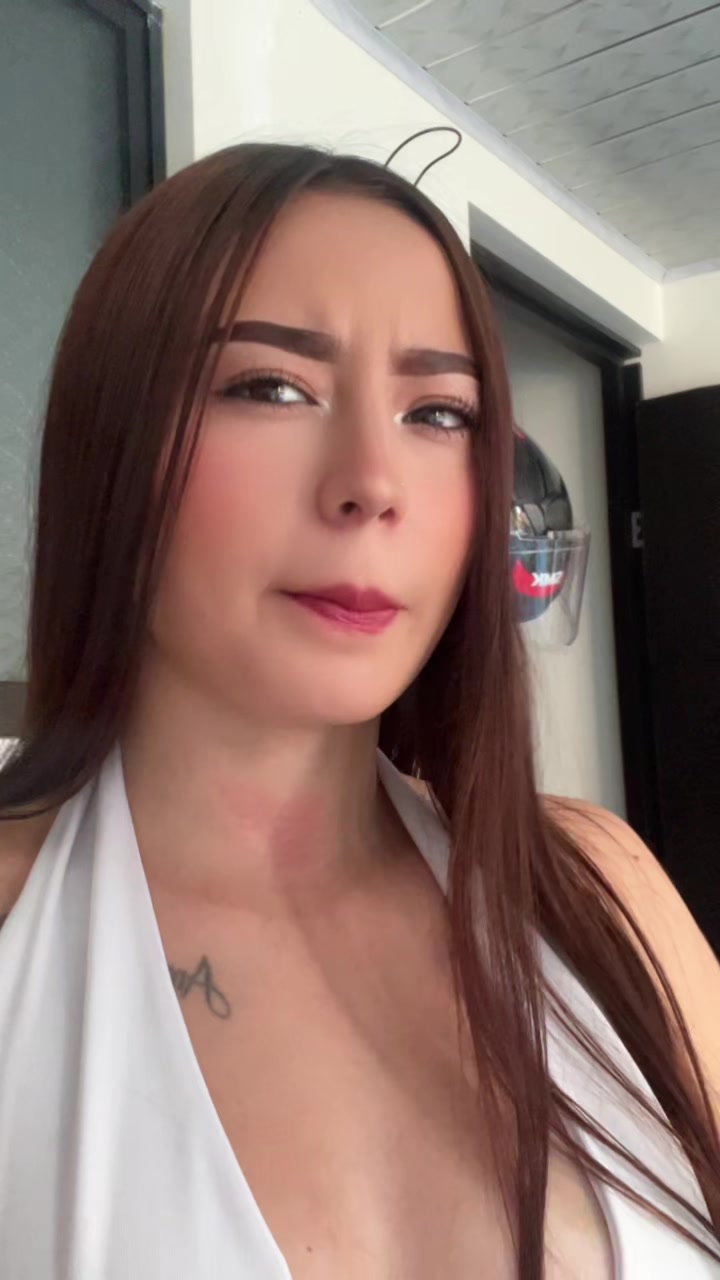 @Luna🌹