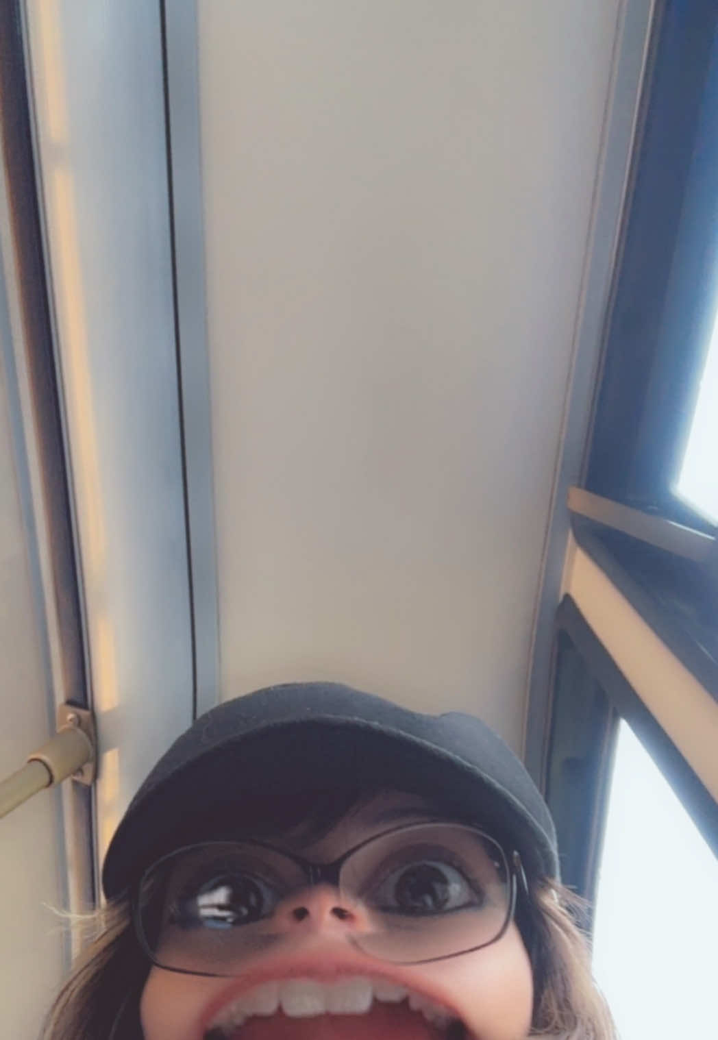@: ̗̀✮🦨J !!