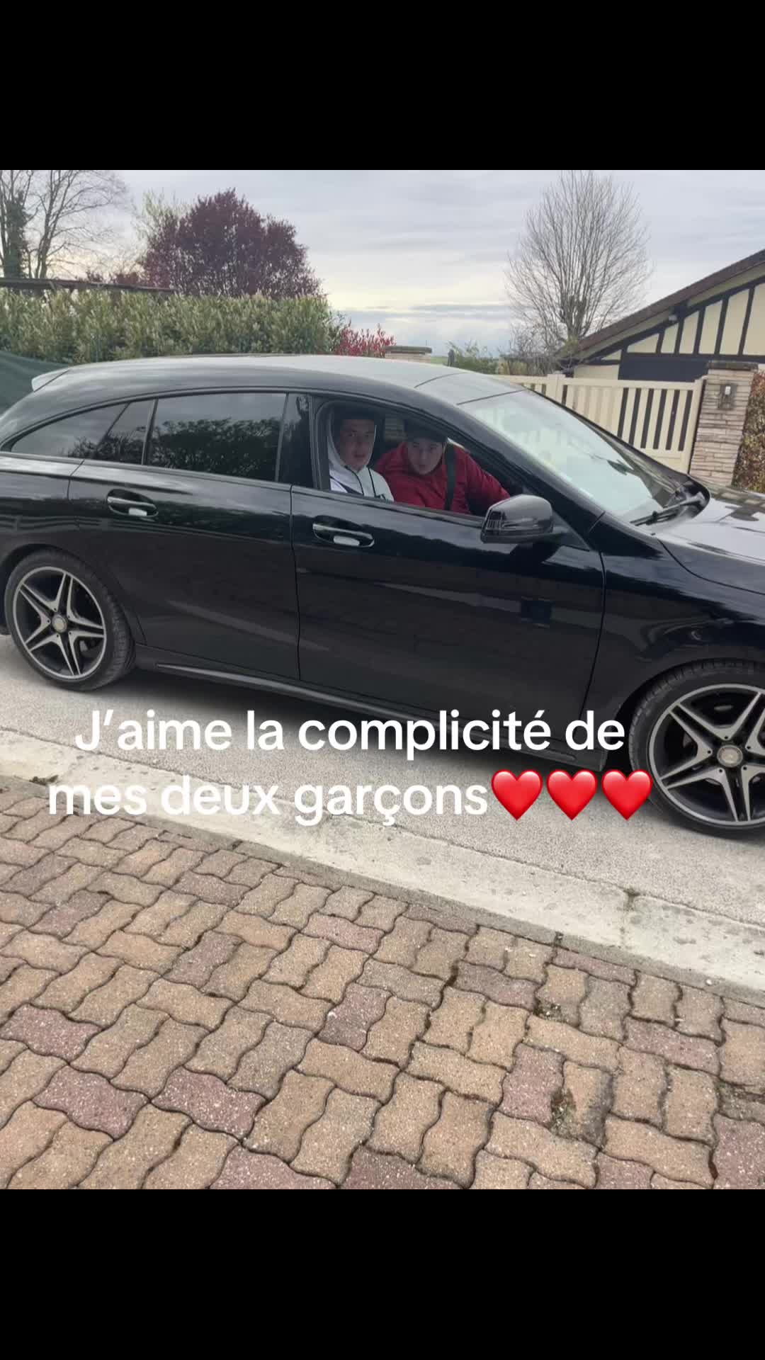 @Valou