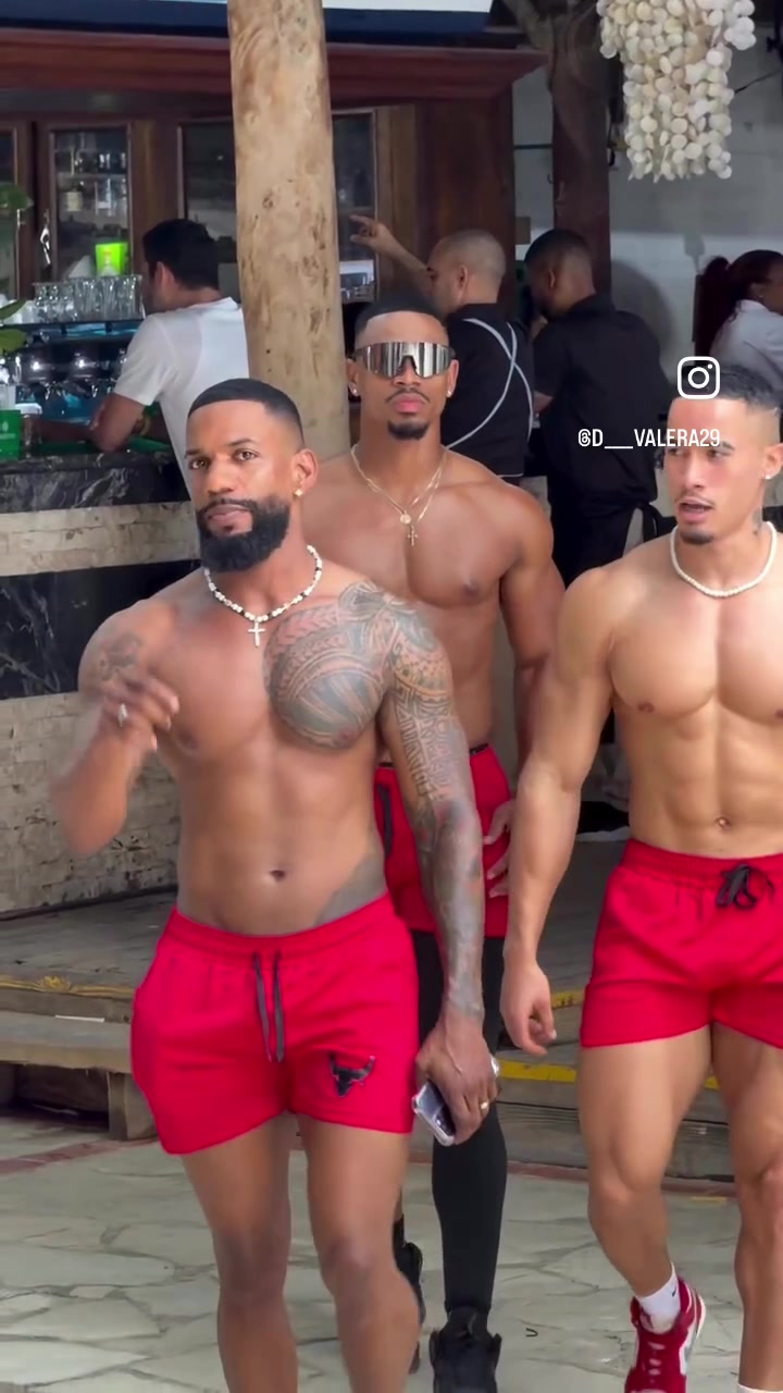 @GayMomentsTiktok