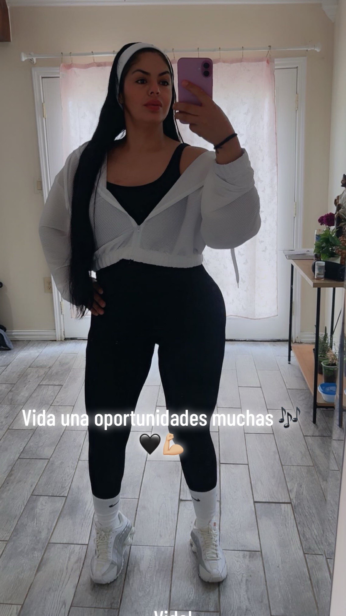 @Elena 🖤86