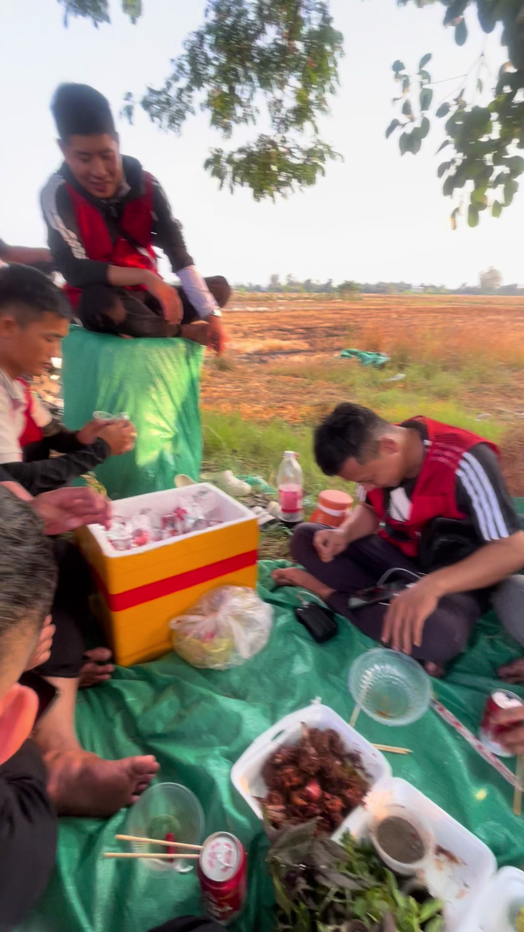 @A Th&agrave;o