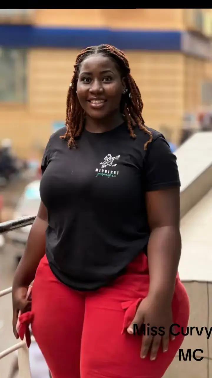 @Miss curvy 🥰