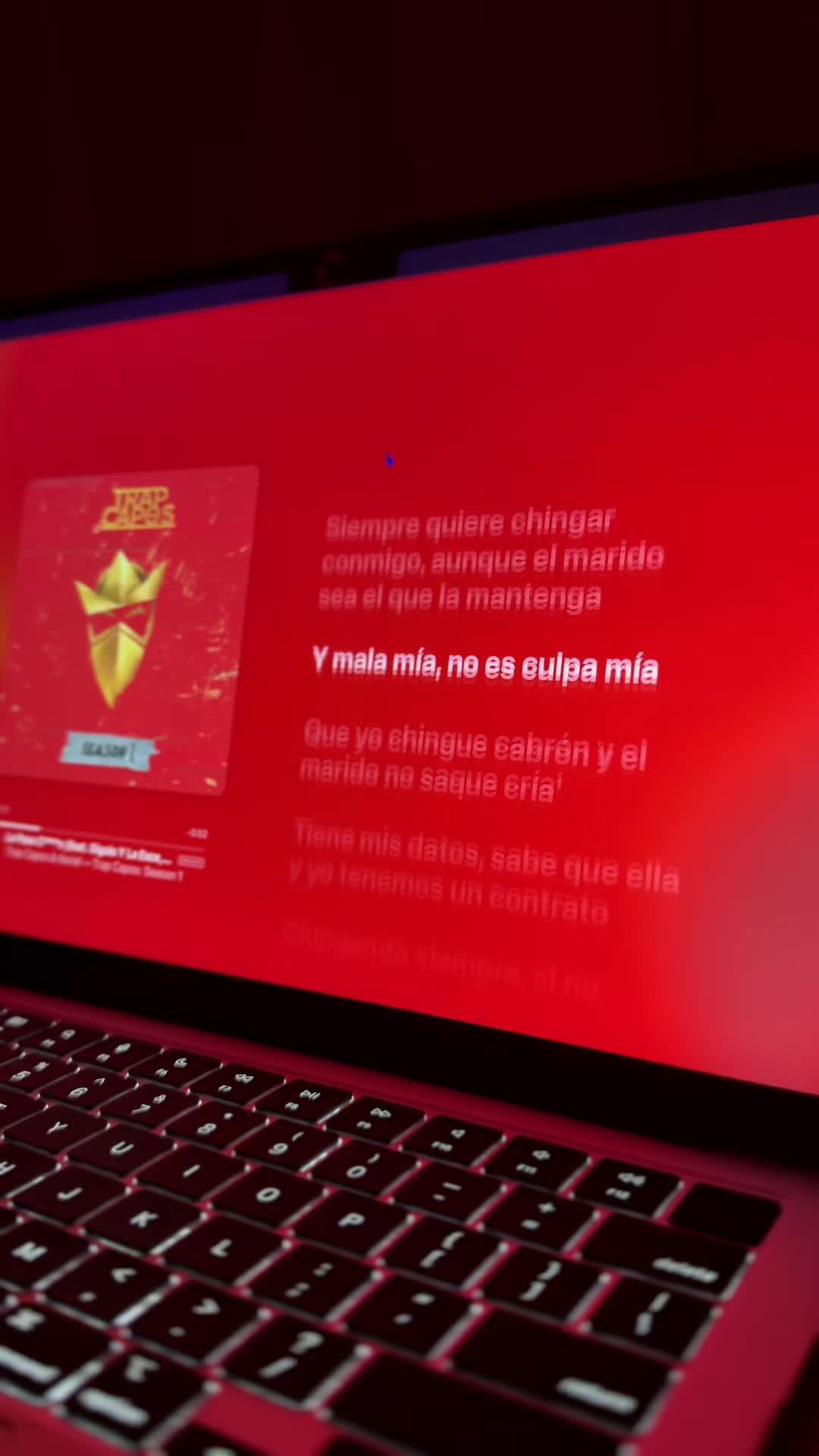 @️🎧🤍🛁