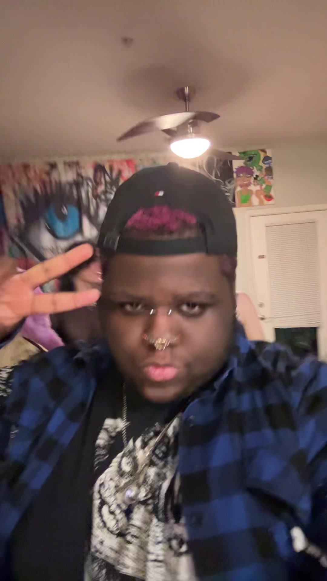 @ant 🦇🖤