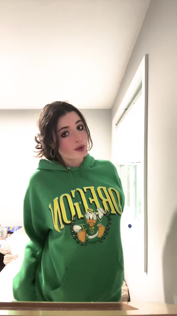 @elana_bellla
