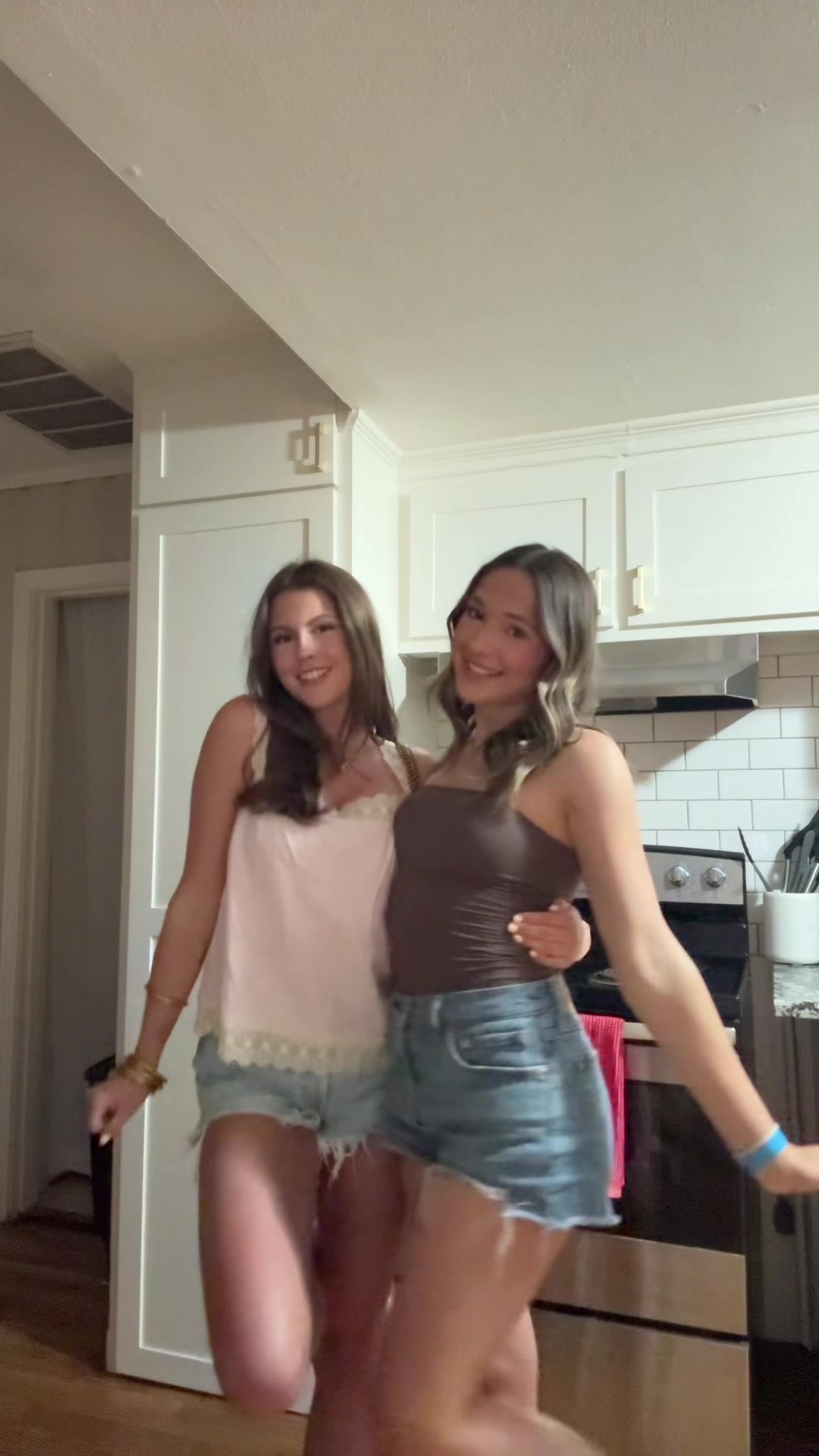 @ellieee