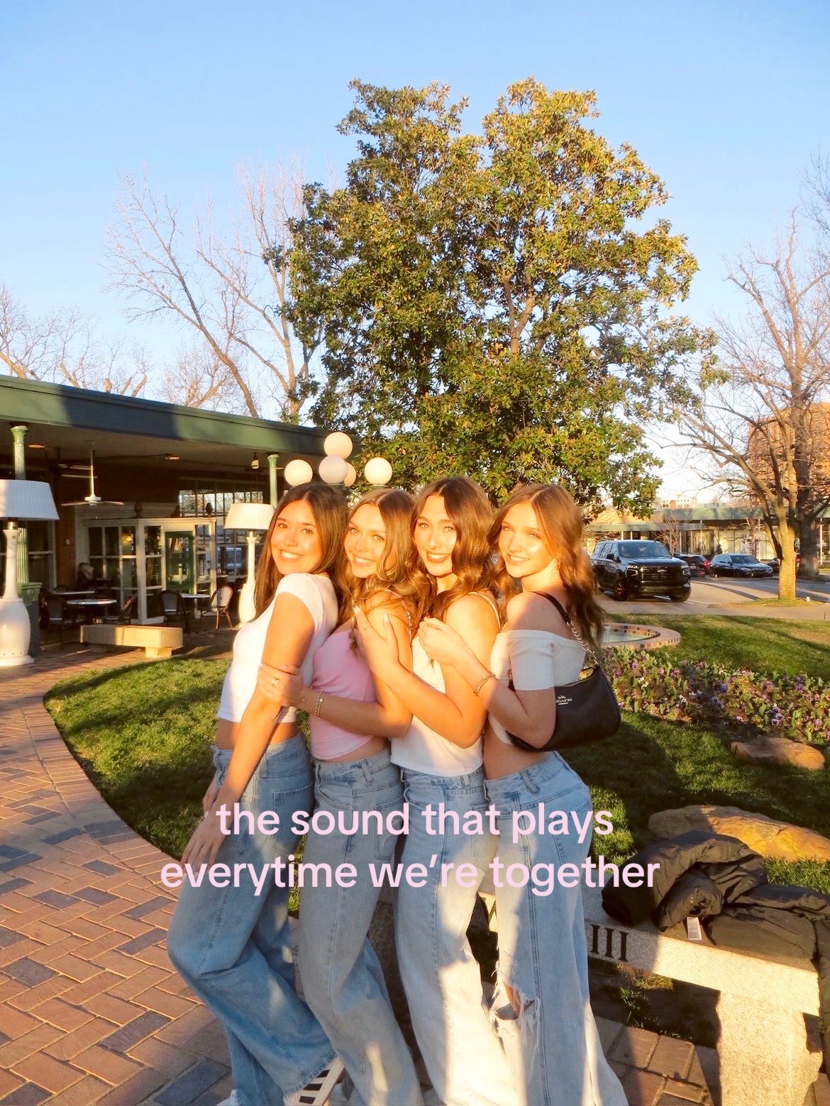 @clo
