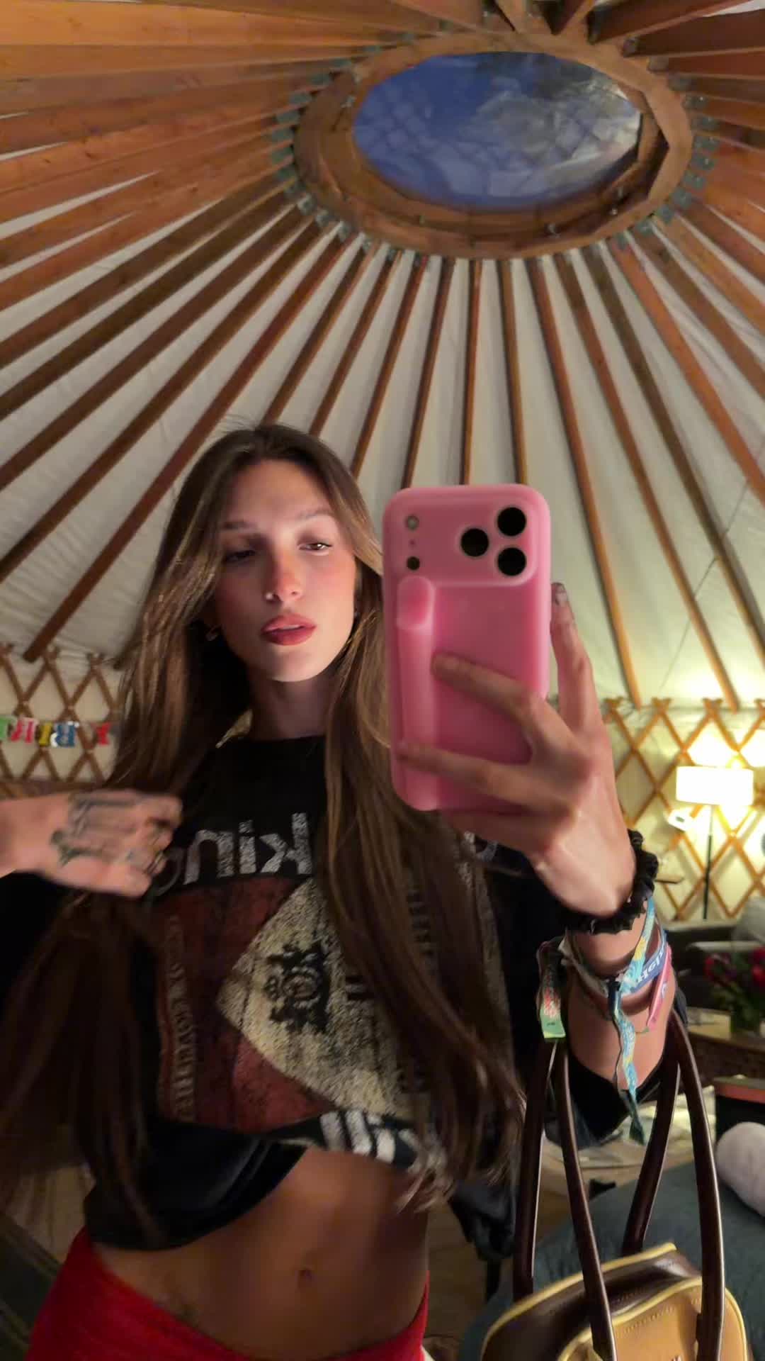 @leahblaxk