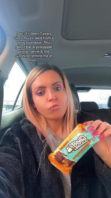 @Chryssie___