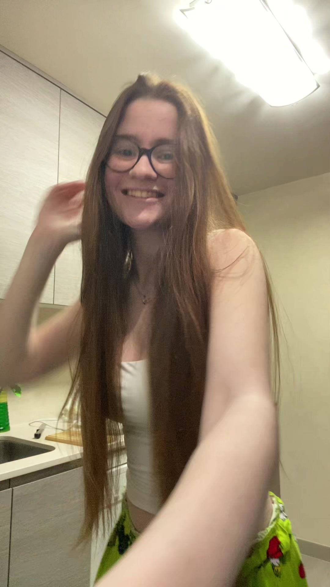 @👩&zwj;❤️&zwj;💋&zwj;👩