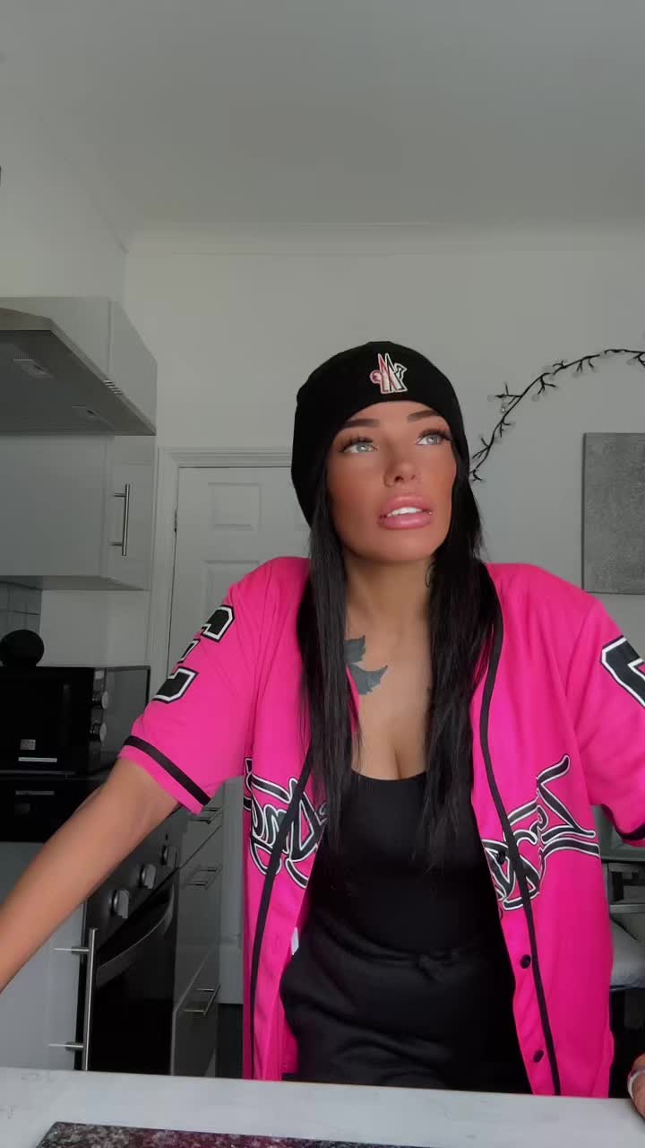@HailsworthGetto🌈